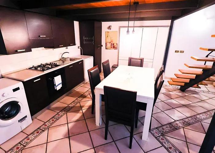 Sant'ambrogio Loft Apartment *